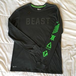 Nike men’s dri fit top, size L